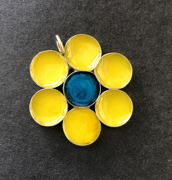 A pendant in Ukrainian Colours