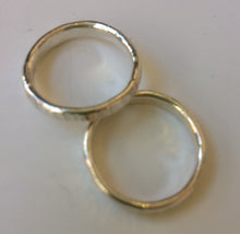 Load image into Gallery viewer, rings - band
