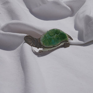 Brooch - Tortoise silver enamelled